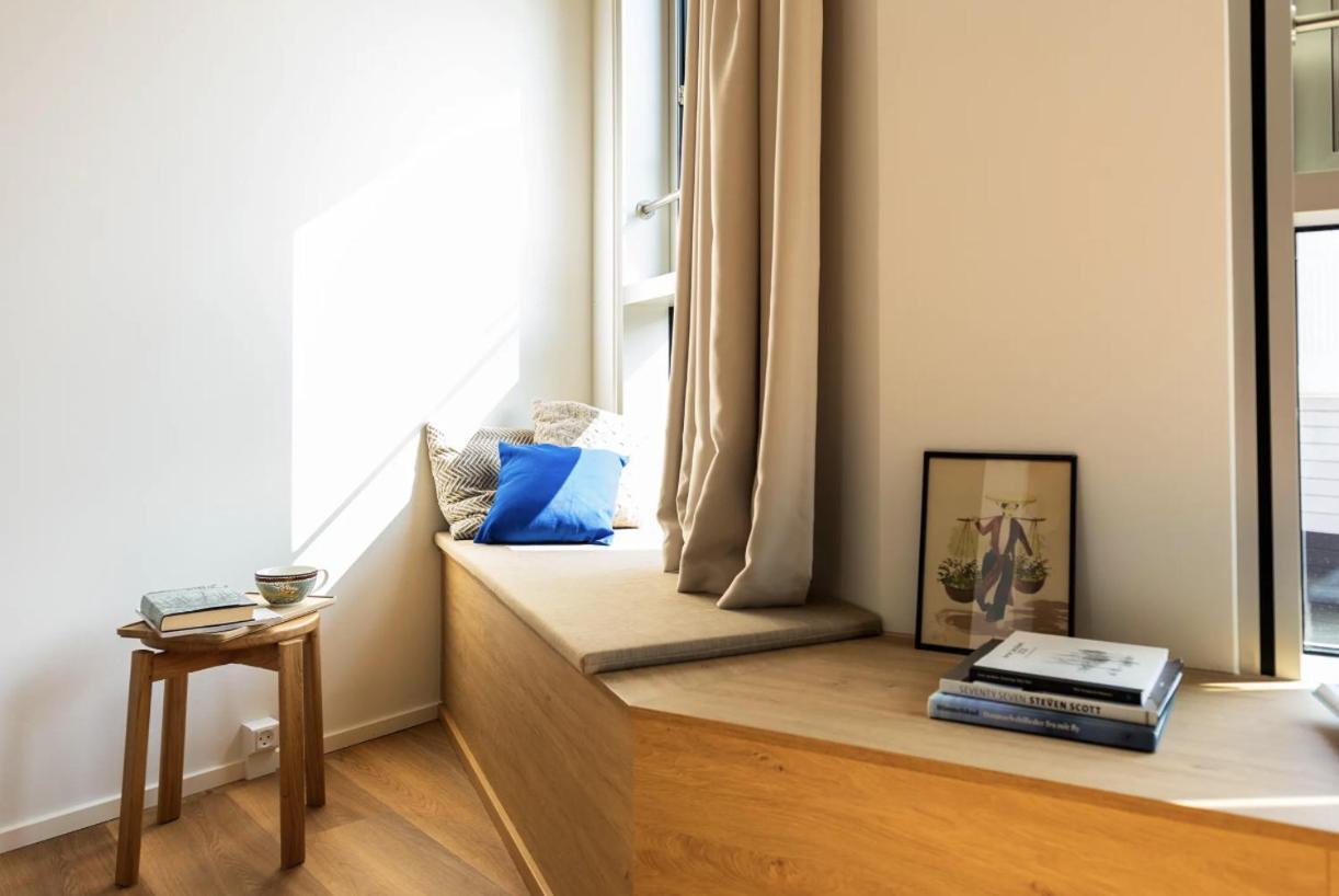 Living Apartment *